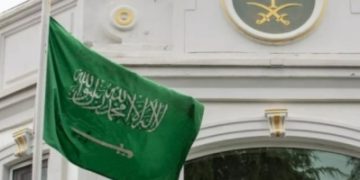 السفارة بإيطاليا: احذروا النشل بالنقل العام