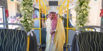 أمير القصيم يُدشن مشروع النقل العام بالمنطقة