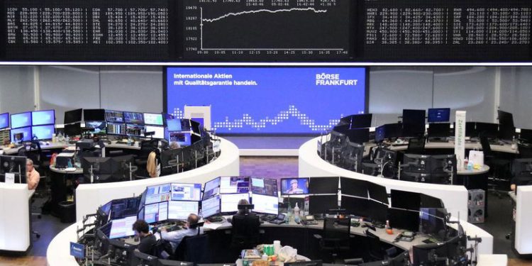 الأسهم الأوروبية مستقرة وسط خسائر لقطاع التعدين