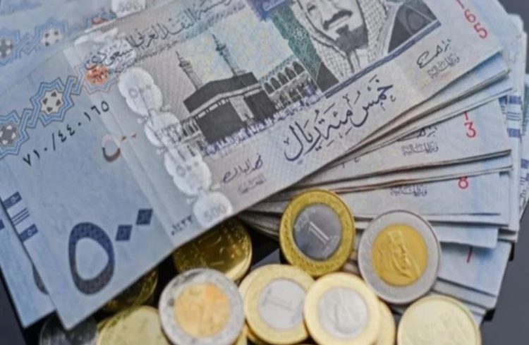 الدينار الكويتي يرتفع.. سعر الريال السعودي اليوم الخميس 19-1-1446 مقابل العملات العربية