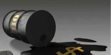الذهب يصعد لمستوى قياسي والنفط يستقر