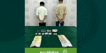 القبض على شخصين بمحافظة ينبع لترويجهما مواد مخدرة