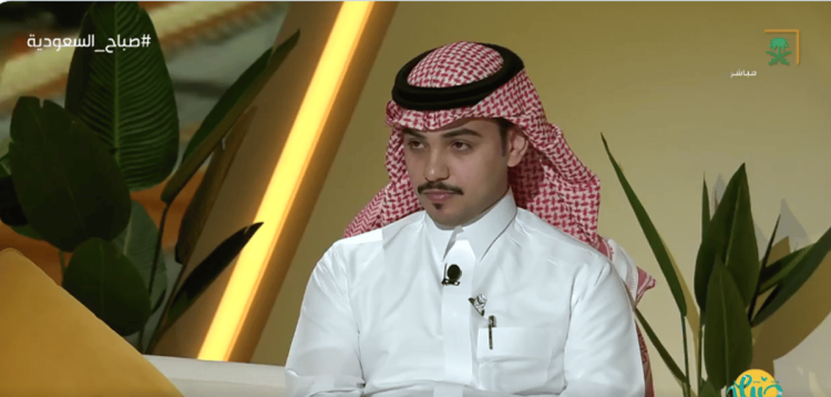 المبتكر السعودي تركي العنزي يوضح مميزات سواره الذكي