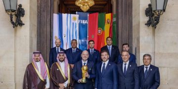 المملكة تسلم الاتحاد الدولي لكرة القدم ملف الترشح الرسمي لاستضافة بطولة كأس العالم 2034
