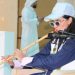 طفلة كفيفة تُبهر زوار مهرجان العسل بعزف الناي