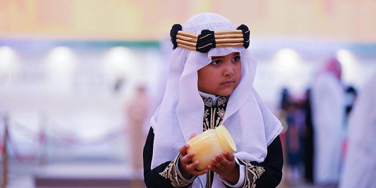 فعاليات متنوعة في انطلاق مهرجان "السمن والسمين" بمركز "الأثب" في بلحمر