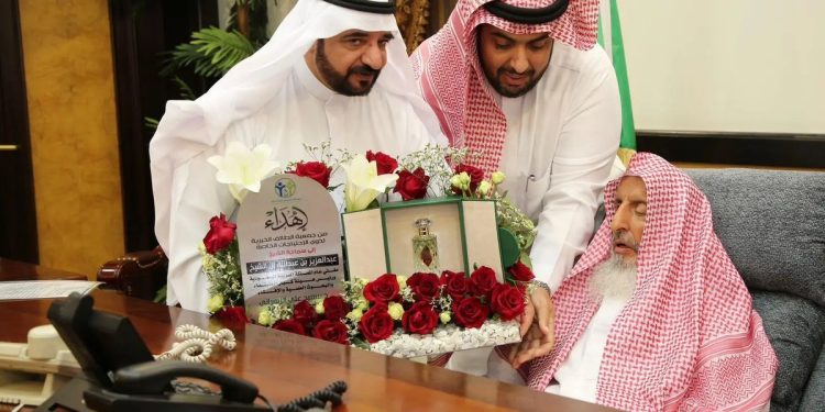 مفتي عام المملكة يستقبل في مكتبه رئيس جمعية الطائف لذوي الاحتياجات الخاصة