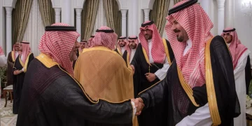 أمير منطقة المدينة المنورة يستقبل أصحاب الفضيلة والمعالي والمشايخ ومديري الإدارات الحكومية المدنية والعسكرية