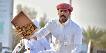 300 دلال يستعرضون أجود أنواع التمور في كرنفال بريدة للتمور