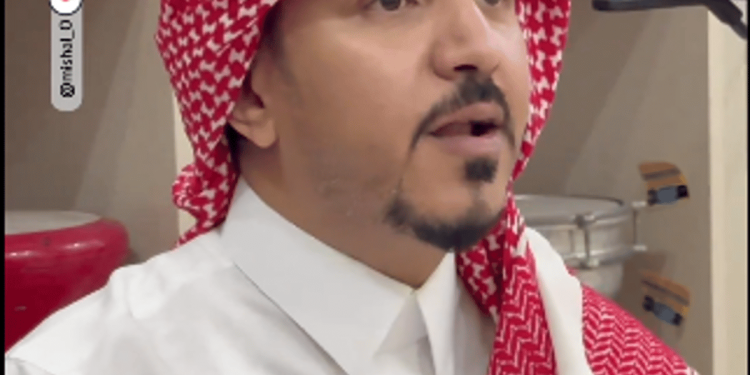 "العليان" يروي قصة شغفه بالآلات الموسيقية والإيقاعات الهندية