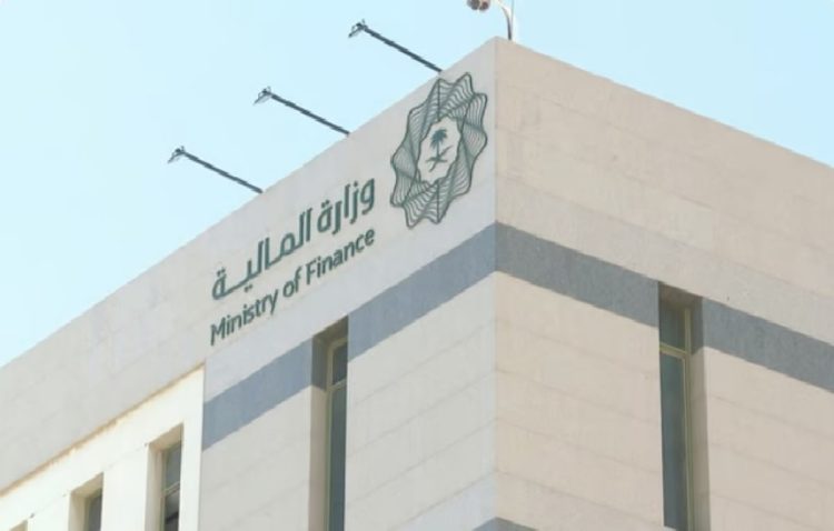 "المالية" تعتزم اتخاذ عدد من الإجراءات لدعم استقرار "مجموعة بن لادن"