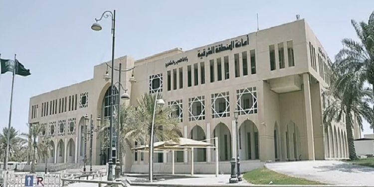 أمانة الشرقية تستعرض تجربتها في زيادة المسطحات الخضراء خلال اجتماع دولي