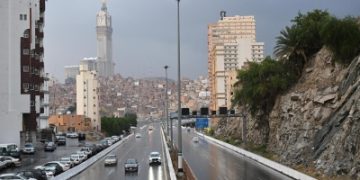 أمطار صيفية على 11 منطقة