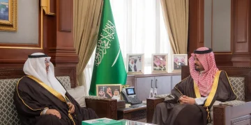 أمير المدينة المنورة يستقبل مدير فرع صندوق التنمية الزراعية بالمنطقة