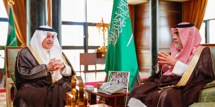 أمير تبوك يتابع استعدادات تعليم المنطقة لانطلاقة العام الدراسي الجديد