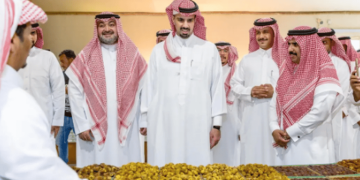 أمين منطقة الرياض يدشّن النسخة الثالثة من موسم عتيقة للتمور