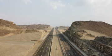افتتاح 700 كلم من الطرق بـ6 أشهر