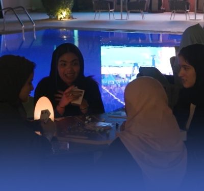 الجاكارو جامعة العائلة ومثيرة الخلافات