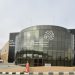 الجامعة الإلكترونية تلزم الطالبات بالعباءة وغطاء الرأس