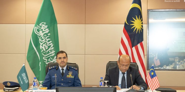 اللجنة العسكرية الدفاعية السعودية – الماليزية تعقد اجتماعها الأول في كوالالمبور