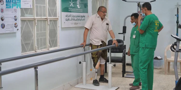 بدعم من مركز الملك سلمان للإغاثة مركز الأطراف الصناعية في حضرموت يقدم خدماته الطبية لـ 217 مستفيدا خلال شهر يوليو الماضي