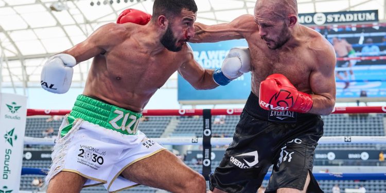 بعد تعديل النتيجة.. زياد المعيوف يفوز في نزال موسم الرياض