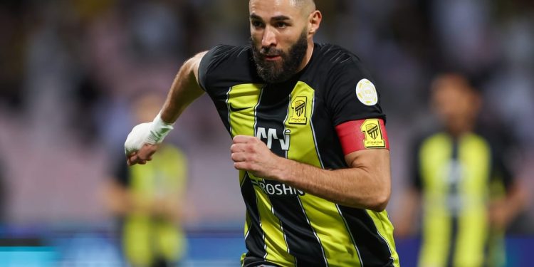 بنزيما يقود الاتحاد أمام التعاون في دوري المحترفين