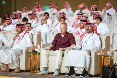 بيع أغلى صقر بـ 400 ألف ريال في مزاد الصقور