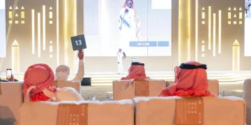 بيع صقرين بـ 109 آلاف ريال في الليلة الثامنة لمنصة المزاد الدولي لمزارع إنتاج الصقور 2024