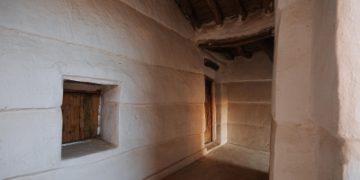 بيوت الطين بنجران.. هندسة معمارية شامخة