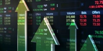 'تاسي' أخضر بتداولات 7 مليارات ريال