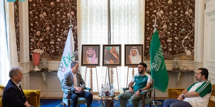 دورة الألعاب ” باريس 2024 ” : الأمير عبدالعزيز بن تركي يجتمع برئيس اللجنة الأولمبية الأمريكية