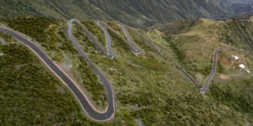 طرق عسير.. مسارات لجبال شاهقة