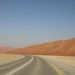 طريق المملكة عُمان.. أعجوبة بالربع الخالي