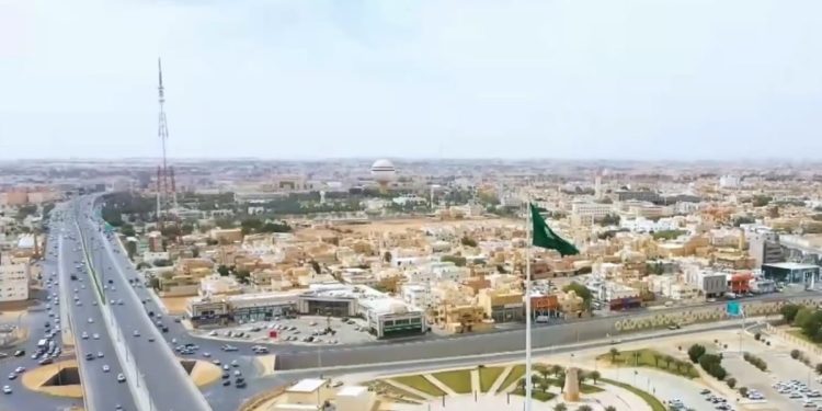 طقس المملكة الخميس.. استمرار هطول أمطار رعدية ورياح نشطة على عدة مناطق