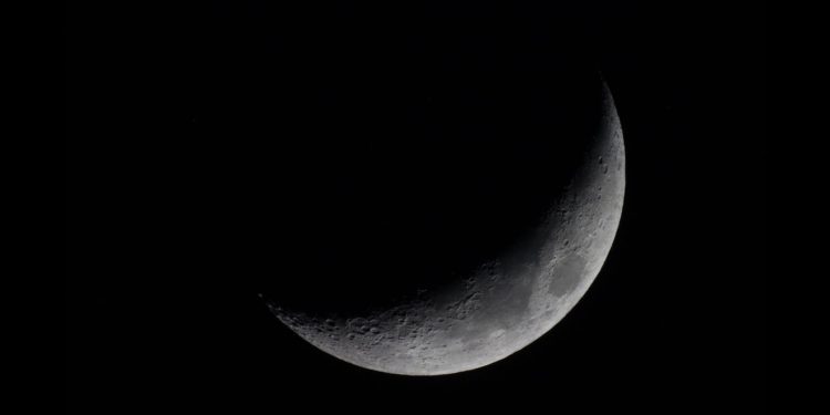 “فلكية جدة”: التربيع الأول لقمر شهر صفر .. اليوم