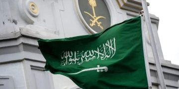 قنصلية المملكة في هيوستن تهيب بالمواطنين في فلوريدا أخذ الحذر من العاصفة "ديبي"
