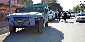 مصر.. ضبط سيدة سرقت هاتف وزيرة سابقة في مسجد السيدة نفيسة