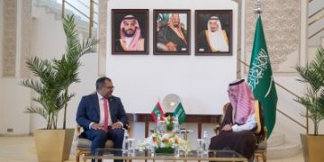 ولي العهد يتلقى رسالة خطية من رئيس المالديف