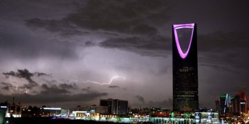 الدفاع المدني: استمرار هطول الأمطار الرعدية على بعض مناطق المملكة من يوم غدٍ الأربعاء حتى الأحد المقبل