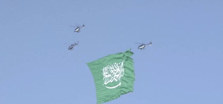 اليوم الوطني 94.. علم المملكة يرفرف عاليا بالعروض الجوية