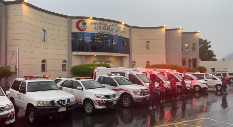 "الهلال الأحمر" ترفع جاهزيتها في منطقة مكة المكرمة استعدادا لهطول الأمطار