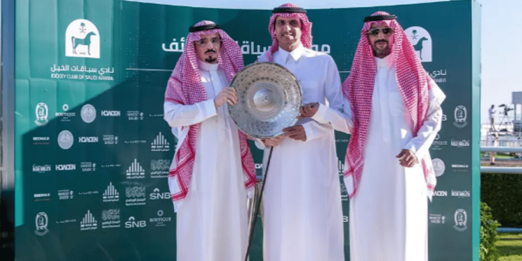 "فيزير" بطلًا لكأس ديربي الطائف و "يمكن" يحقق كأس المصيف