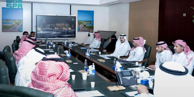 أمانة الشرقية والمركز الوطني للرقابة على الالتزام البيئي يناقشان تعزيز التعاون المشترك
