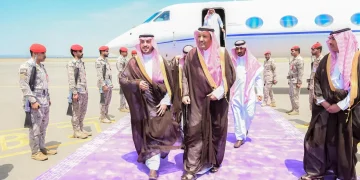 الأمير حسام بن سعود يستقبل أمير الجوف ويعقدان اجتماعات موسعة لتعزيز التعاون وتبادل الخبرات