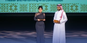 'المسرح الخليجي' يكرم 7 رواد مسرحيين
