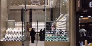 بعد أعوام من سطوة الأيدي العاملة.. إدارة سوق الذهب في أيد سعودية أمينة