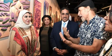 بمشاركة من فناني المملكة.. افتتاح معرض “ماوراء الإطار” في مصر
