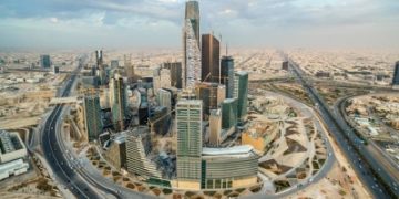 تحسن وتيرة نمو القطاع الخاص غير النفطي بأغسطس