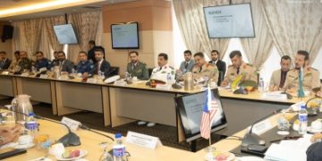 تطوير التعاون الدفاعي بين السعودية وماليزيا